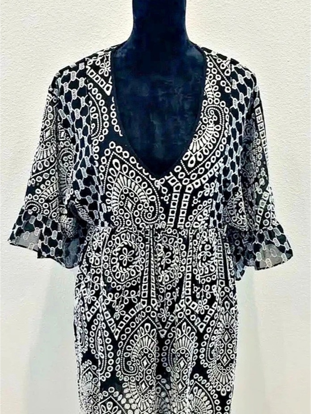 Akemi + Kin Women's Black & White Paisley Mini Dress